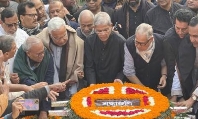 বুদ্ধিজীবীদের স্মরণে স্মৃতিসৌধে শ্রদ্ধা জানাল বিএনপি