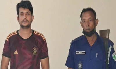 ট্রেনের টিকিট কালোবাজারির মূলহাতা আটক