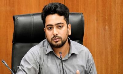 হঠাৎ এফডিসিতে তথ্য ও সম্প্রচার উপদেষ্টা