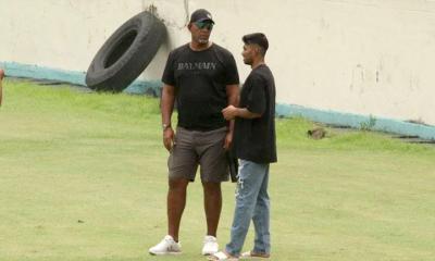 ঢাকায় এসেই মাঠে নেমে পড়লেন টাইগারদের হেড কোচ