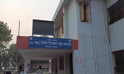 অনিয়মের সংবাদ সংগ্রহের সময় সাংবাদিকদের পা ভেঙ্গে দেওয়ার হুমকি