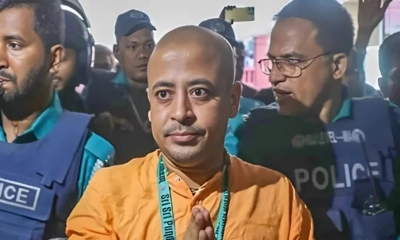 ৪ মামলায় চিন্ময় দাসকে গ্রেপ্তার দেখানোর নির্দেশ