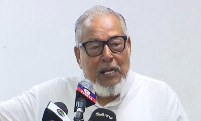 গণতন্ত্র প্রতিষ্ঠার পথে যারা বাধা হবে তাদের দমন করতে হবে: নজরুল