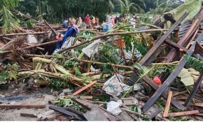 নোয়াখালীতে টর্নেডোয় ১১ বসতঘর বিধ্বস্ত