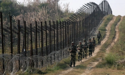 কাশ্মীর সীমান্তে ভারত-পাকিস্তানের গোলাগুলি শুরু