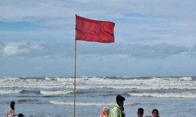 চার সমুদ্রবন্দরে ৩ নম্বর সতর্কতা সংকেত জারি