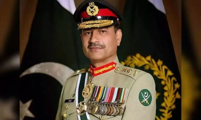 পাকিস্তানের সেনাপ্রধানের ওপর নিষেধাজ্ঞার প্রস্তাব!