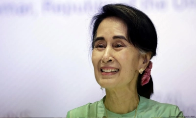 ভূমিকম্পের পর যেমন আছেন  অং সান সু চি