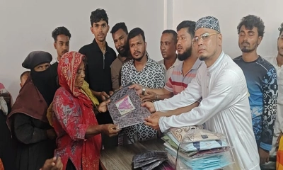বাংলাদেশ গণতান্ত্রিক পার্টির চেয়ারম্যানের ঈদবস্ত্র বিতরণ