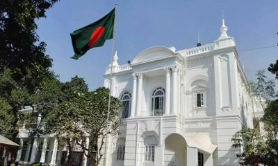 তিন পুলিশ কর্মকর্তাকে কারাগারে পাঠানোর নির্দেশ