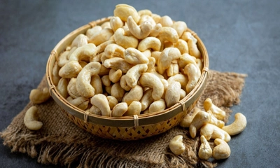 কাজু বাদাম খাওয়ার নিয়ম ও উপকারিতা