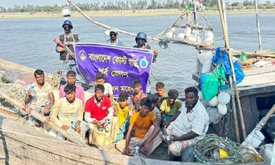 বিকল ট্রলারে পাঁচদিন সাগরে ভাসছিলেন ১২ জেলে