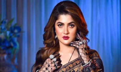 ঘুষি মেরে বেশ করেছি: শ্রাবন্তী চ্যাটার্জি
