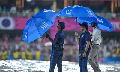 আইপিএলে টসের পর বৃষ্টির হানা