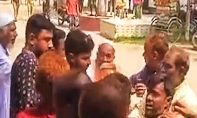 ইউপি চেয়ারম্যানকে মারধর করে পুলিশে দিল যুবদল ও কৃষকদলের নেতাকর্মীরা