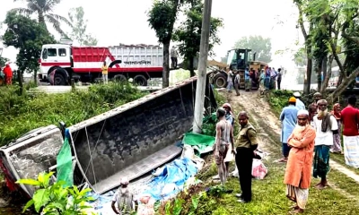 উল্লাপাড়ায় ট্রাক-মাইক্রোবাস সংঘর্ষ, ২ যুবক নিহত