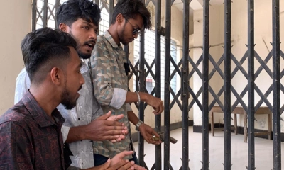 রাজশাহী পলিটেকনিকে তালা দিলেন শিক্ষার্থীরা 