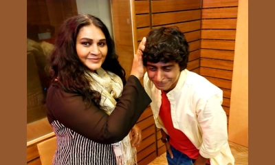 মাকে নিয়ে গান বাঁধলেন সামিনা চৌধুরী-মুরাদ নূর 