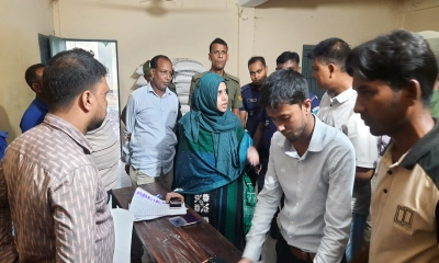 অবৈধভাবে বিক্রির সময় ভিডব্লিউবির ২৯ বস্তা চাল জব্দ