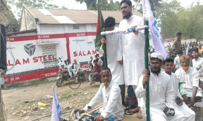 এবার ভ্যান নিয়ে জনসংযোগে এনসিপির আখতার