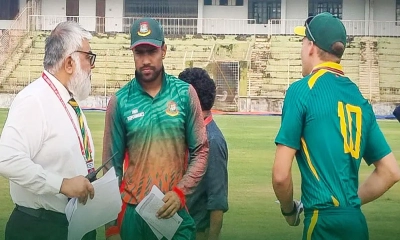 টস জিতে বোলিংয়ে বাংলাদেশ ইমার্জিং