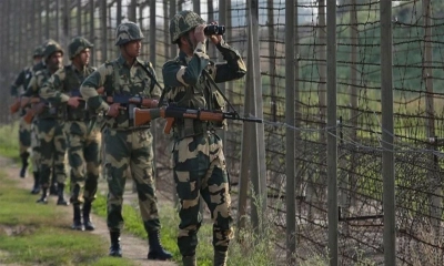 ঠাকুরগাঁও সীমান্তে ৪ বাংলাদেশিকে আটক করল বিএসএফ 