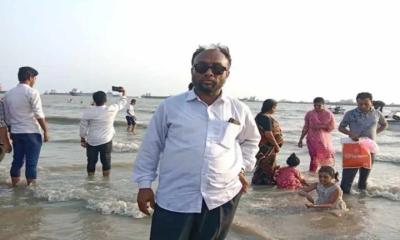 প্রধান শিক্ষক পলাতক থেকেও হাজিরা খাতায় স্বাক্ষর করেন