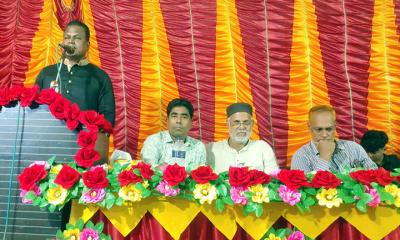 বাগেরহাটে শিক্ষক ও শিক্ষার্থীদের সাথে বিএনপি নেতার মতবিনিময়