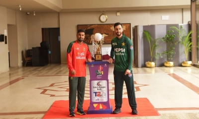 টস জিতে বোলিংয়ে বাংলাদেশ