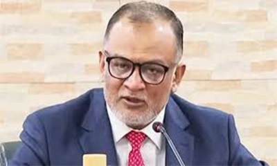 চোরতন্ত্রের বলয় থেকে বেরোতে নিরলস কাজ করে যাচ্ছি: বাণিজ্য উপদেষ্টা