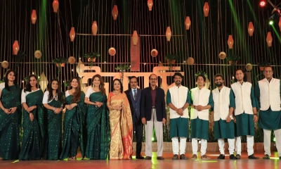 ইত্যাদিতে মুগ্ধ দর্শক
