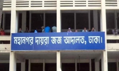 আদালতে আত্মসমর্পণ করে জামিন চাইলেন আওয়ামীপন্থি ৯৩ আইনজীবী