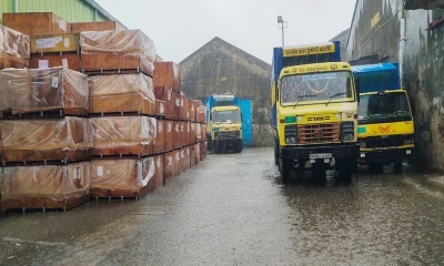 বেনাপোল স্থলবন্দরে ফের জলাবদ্ধতা দুই বছর লাগবে স্থায়ী সমাধানে