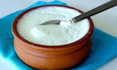 দই খাওয়ার উপকারিতা ও অপকারিতা