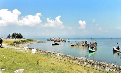 ৪ জেলেকে ধরে নিয়ে গেল আরাকান আর্মি