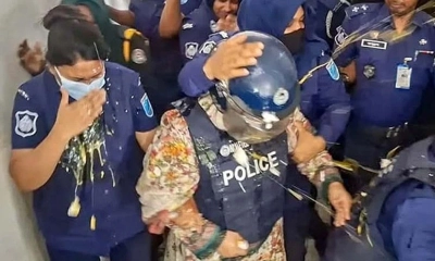 আদালত প্রাঙ্গণে ডিম নিক্ষেপ: গণতন্ত্রের বহিঃপ্রকাশ না আইনশৃঙ্খলার অবমাননা?