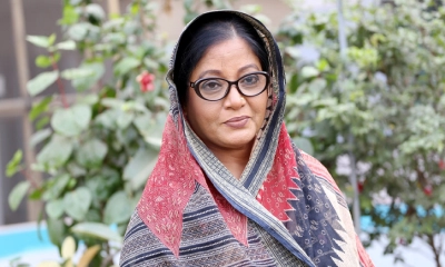 ৭০-এ ডলি জহুর