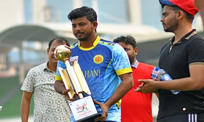মোহামেডানকে উড়িয়ে হ্যাটট্রিক শিরোপা জিতল আবাহনী