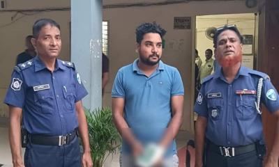 ভারতে পালানোর সময় সীমান্তে আটক ইউপি সদস্য