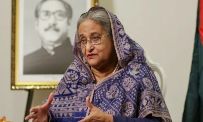 পলাতক হাসিনাকে আত্মসমর্পণ করতে ট্রাইব্যুনালের বিজ্ঞপ্তি