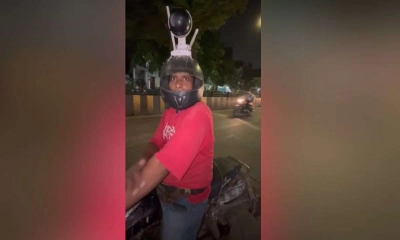 নিরাপত্তা-শঙ্কায় হেলমেটে সিসি ক্যামেরা লাগিয়ে ঘুরছেন যুবক