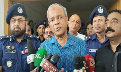 বাংলাদেশে পাচারের জন্যই ফেনসিডিল বানায় ভারত: স্বরাষ্ট্র উপদেষ্টা