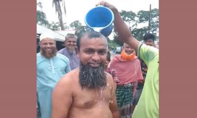 রামপালে স্ত্রীর সঙ্গে বিচ্ছেদ, স্বামীর আনন্দে দুধ দিয়ে গোসল