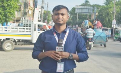 নওগাঁয় সাংবাদিককে মারধরের ঘটনায় থানায় মামলা