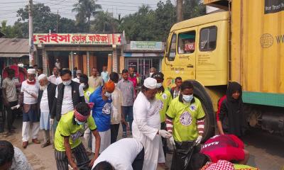 লাকসামে তারুণ্যের উৎসবে পরিচ্ছন্নতা অভিযান