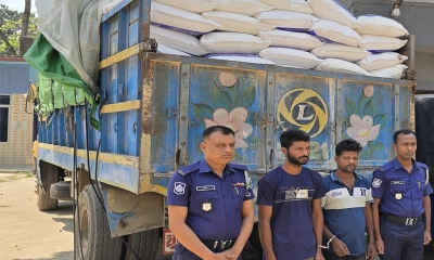 বগুড়া থেকে লুট হওয়া আটাবোঝাই ট্রাক ঝিনাইদহে উদ্ধার, গ্রেপ্তার ২