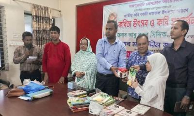 জয়পুরহাট প্রেস ক্লাবে কবিতা উৎসব ও কবিদের সংবর্ধনা