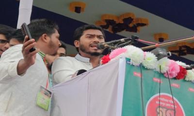 অন্তর্বর্তী সরকারকে নির্বাচন করার জন্য ক্ষমতায় বসায়নি: ভিপি নূর