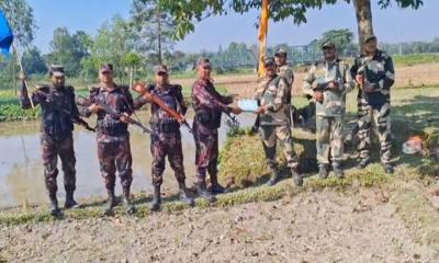 বিজয় দিবসে বিএসএফকে বিজিবির মিষ্টি উপহার