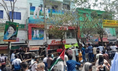 বগুড়ায় ছাত্র-জনতার মিছিল, বাটার শোরুম ভাংচুর